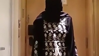 Arabic Women Wearing Hijabs
