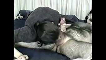 Muslim Woman With Hijab Performs Oral Sex In Homemade Video