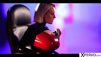 Experience The Ultimate In Female Domination With Xpervo'S Face Sitting And Oral Play